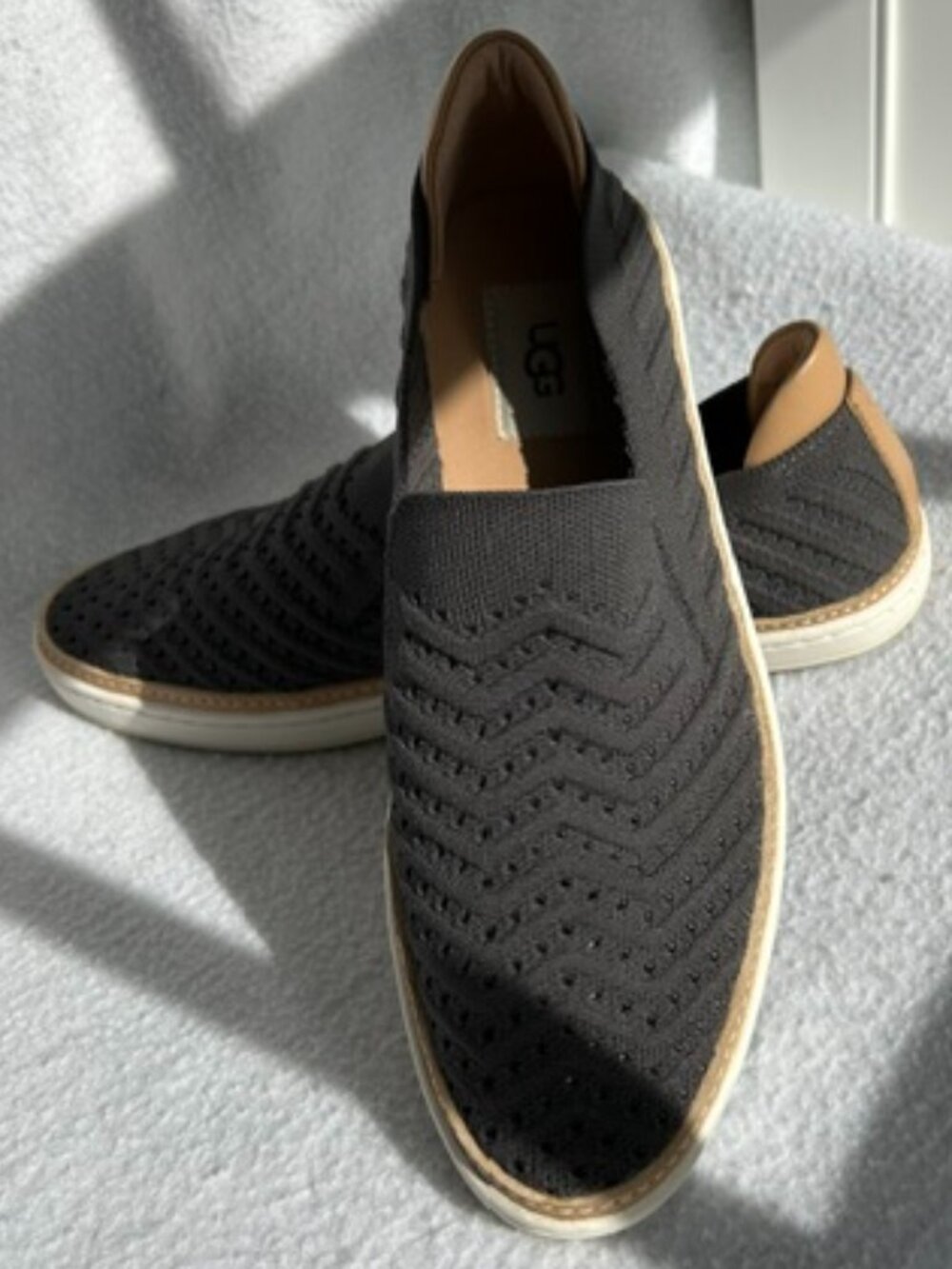 UGG Sammy Chevron Gray Knit Slip-On Sneaker Loafers - Women's Size 8